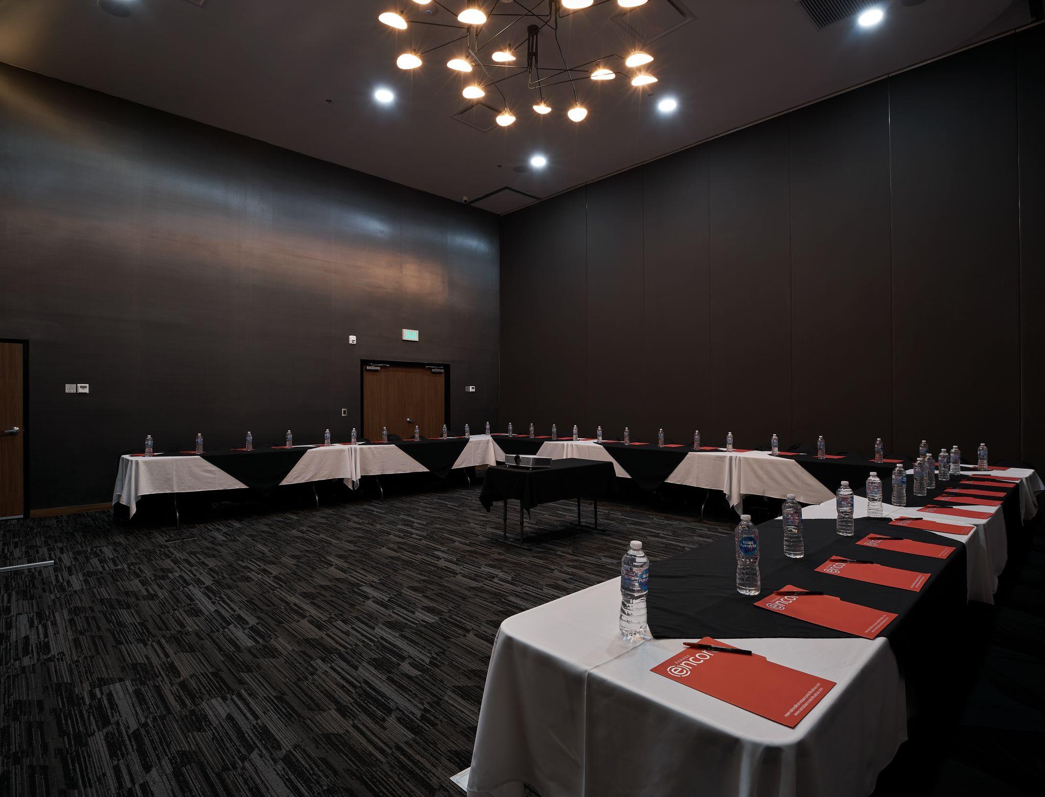 Ramada Encore by Wyndham Chihuahua Bagian luar foto