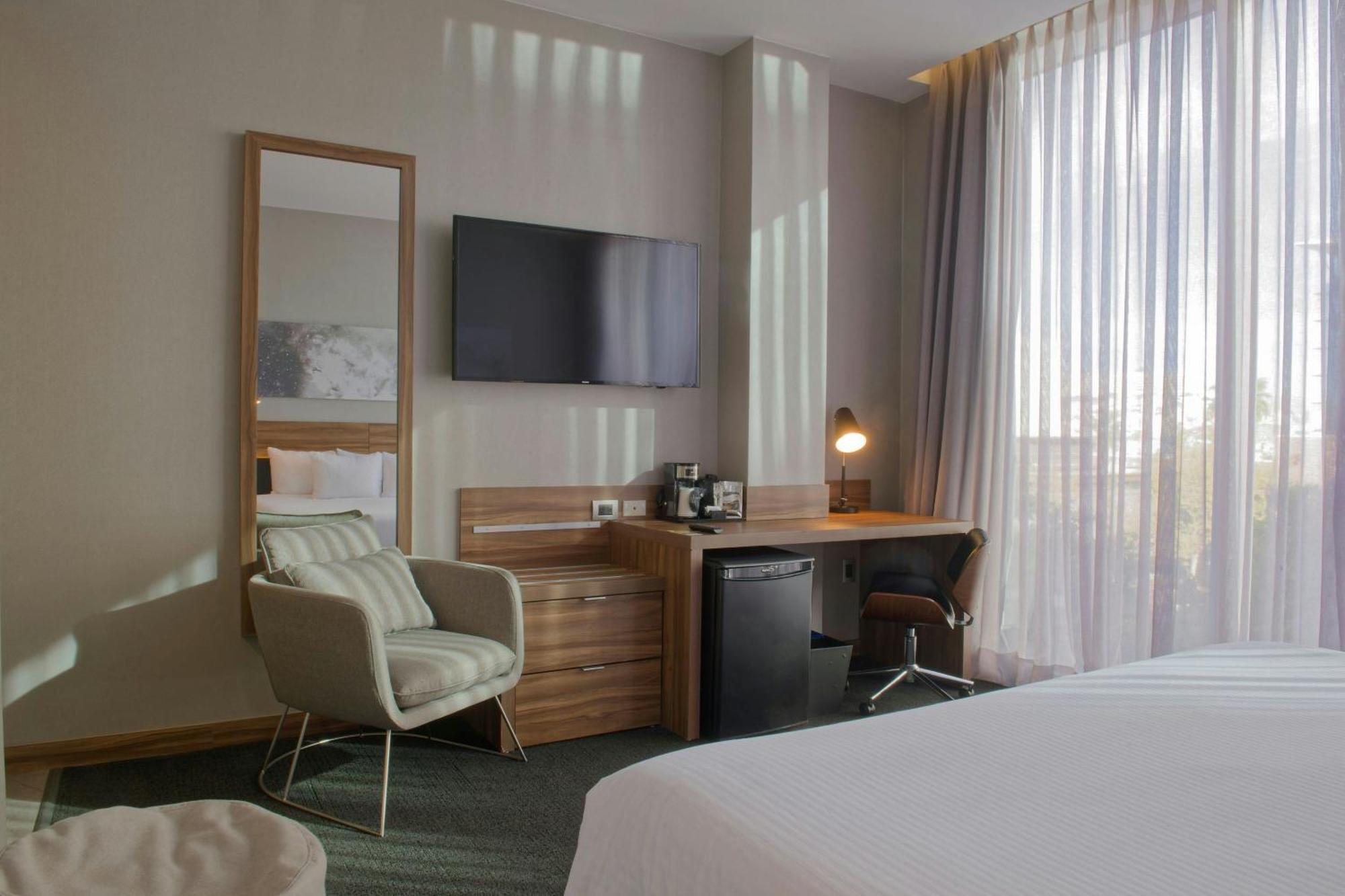 Ramada Encore by Wyndham Chihuahua Bagian luar foto